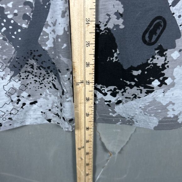 Ecko Unltd Graphic T Shirt Mens XXL Gray Camo Spray Paint Streetwear NWT - Picture 8 of 9